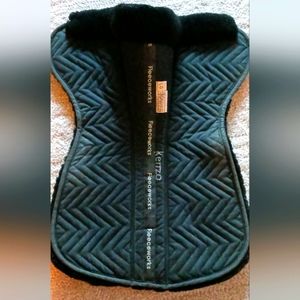 Fleeceworks Large halfpad with front roll